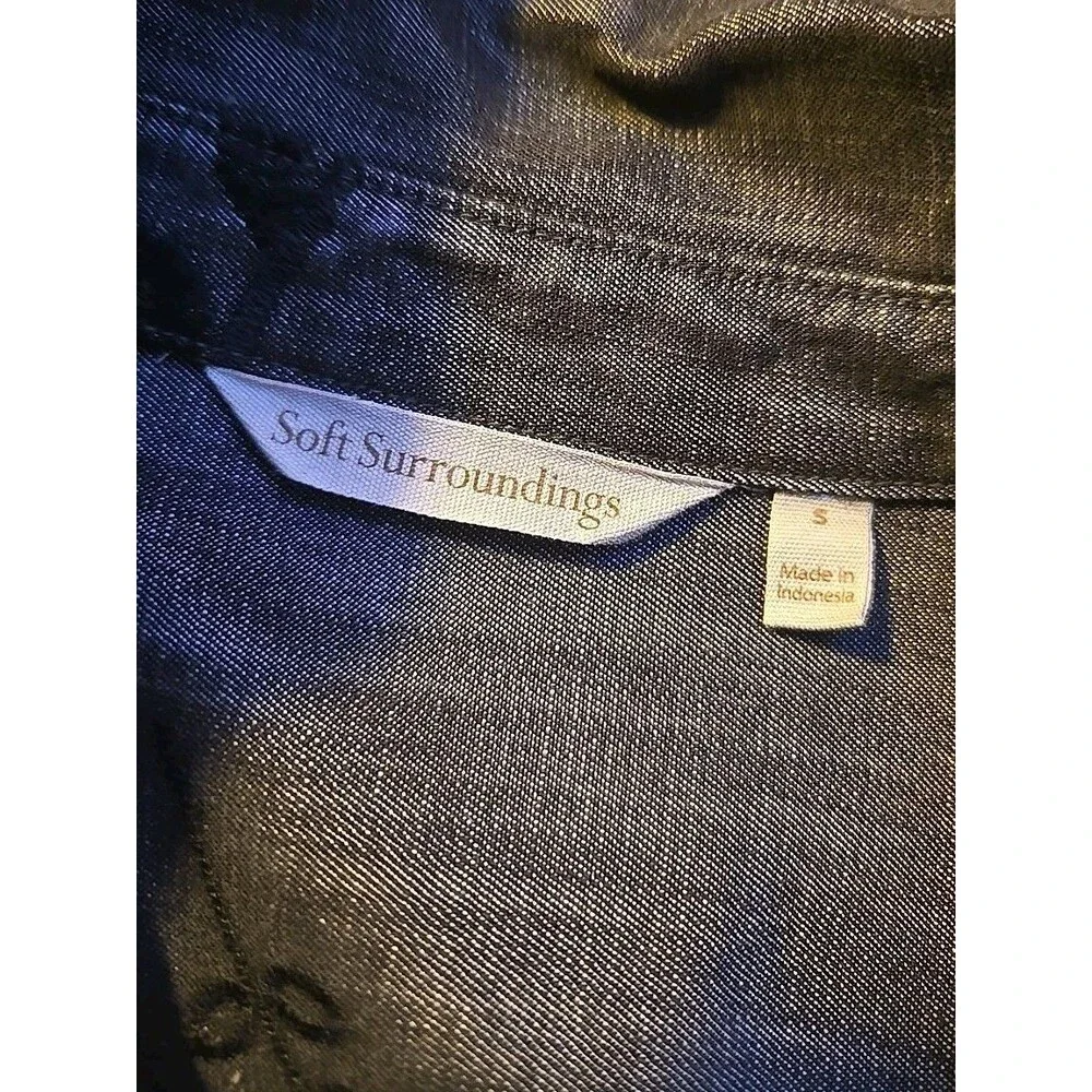 Soft Surroundings Gray Embroidered Leaf Chambray Button Up Tunic Top Size Small - Picture 10 of 11